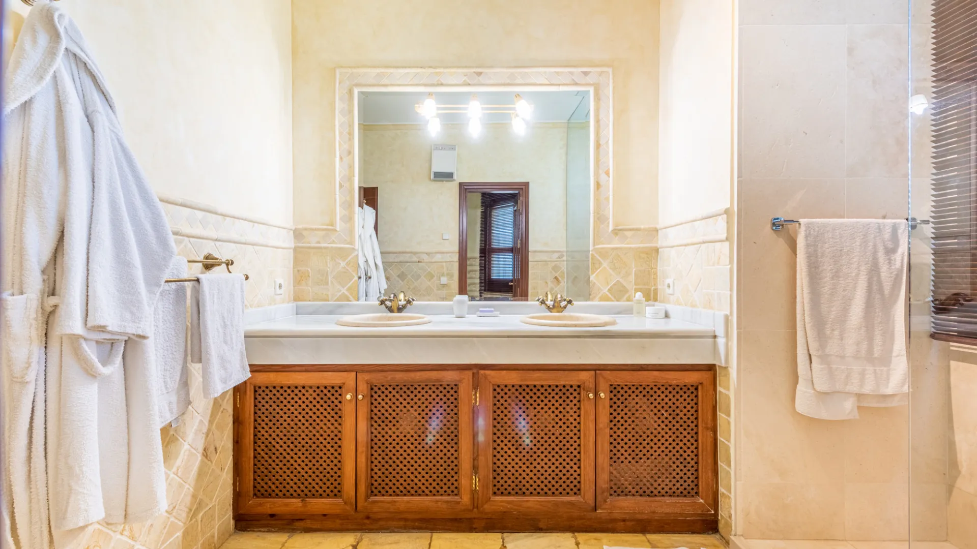 Villa en venta en Nueva Andalucia
