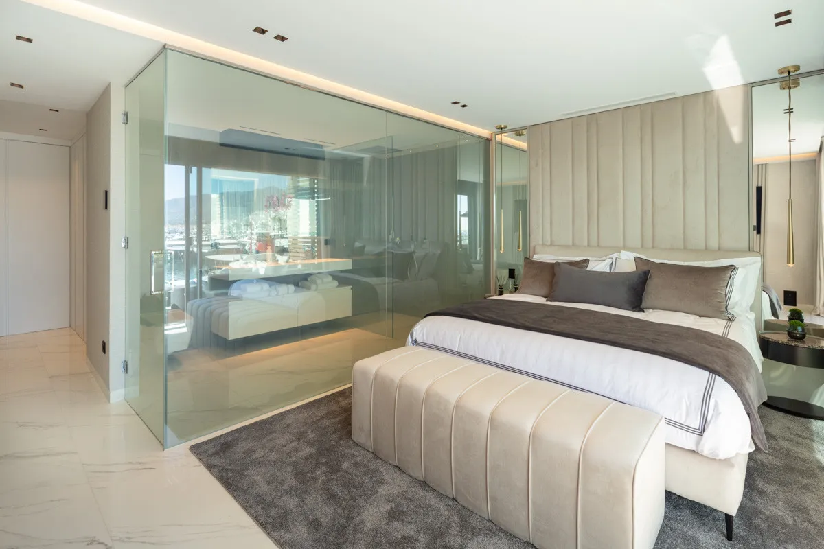 Se vende apartamento con 3 dormitorios en Marbella - Puerto Banus