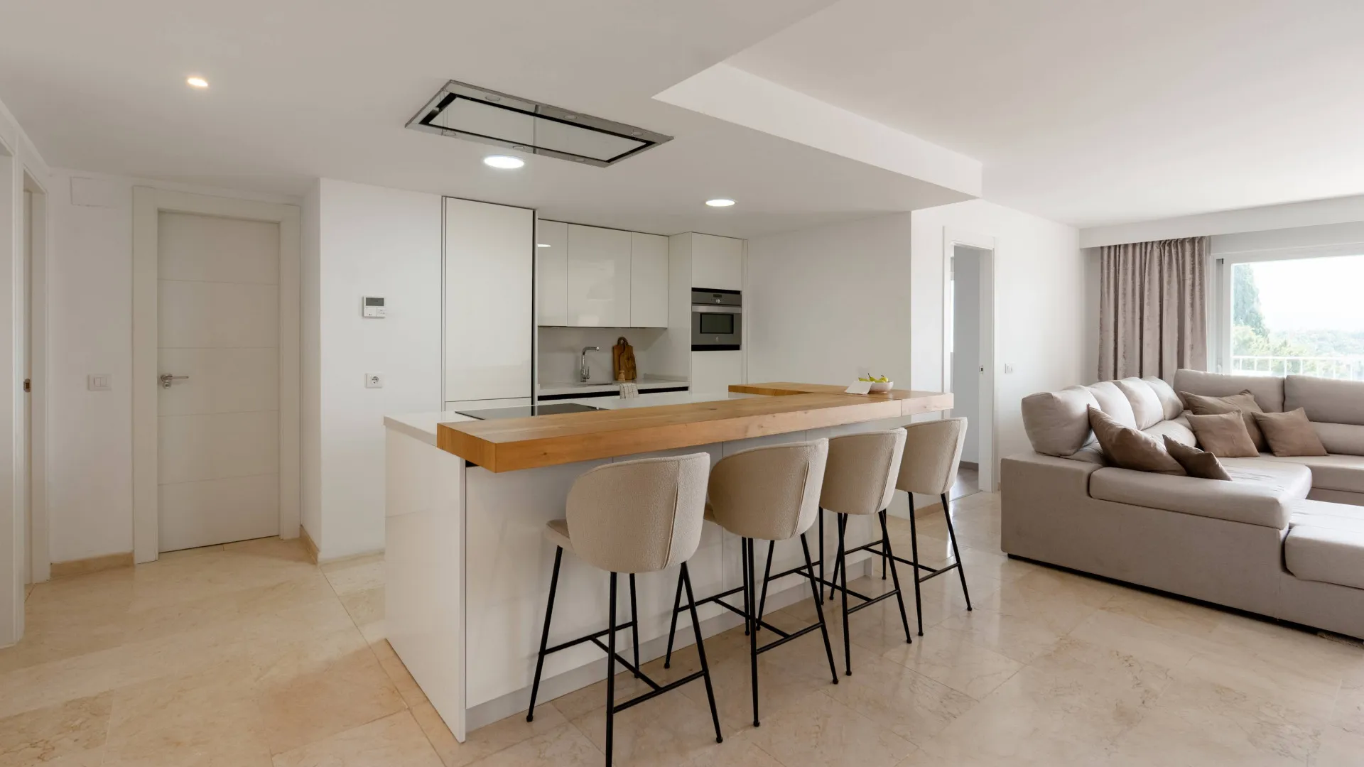 Nueva Andalucia, apartamento en venta con 4 dormitorios