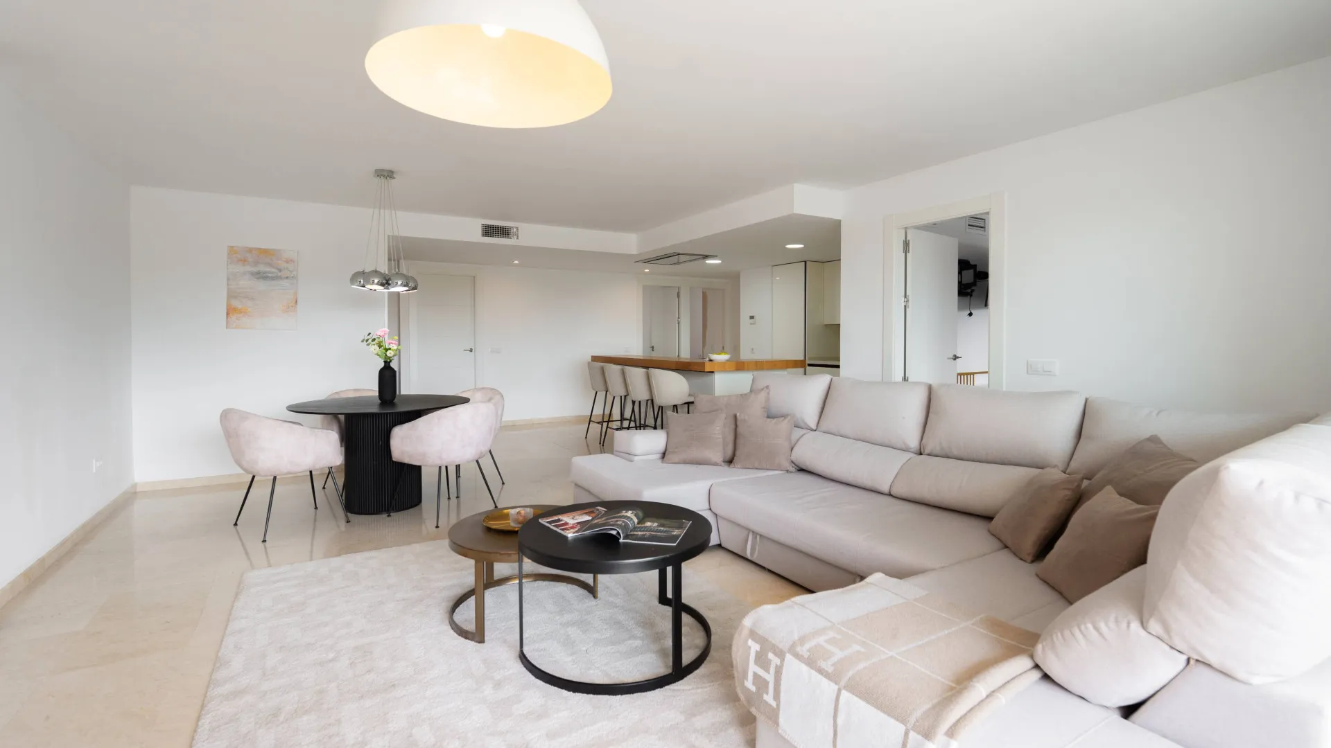 Nueva Andalucia, apartamento en venta con 4 dormitorios