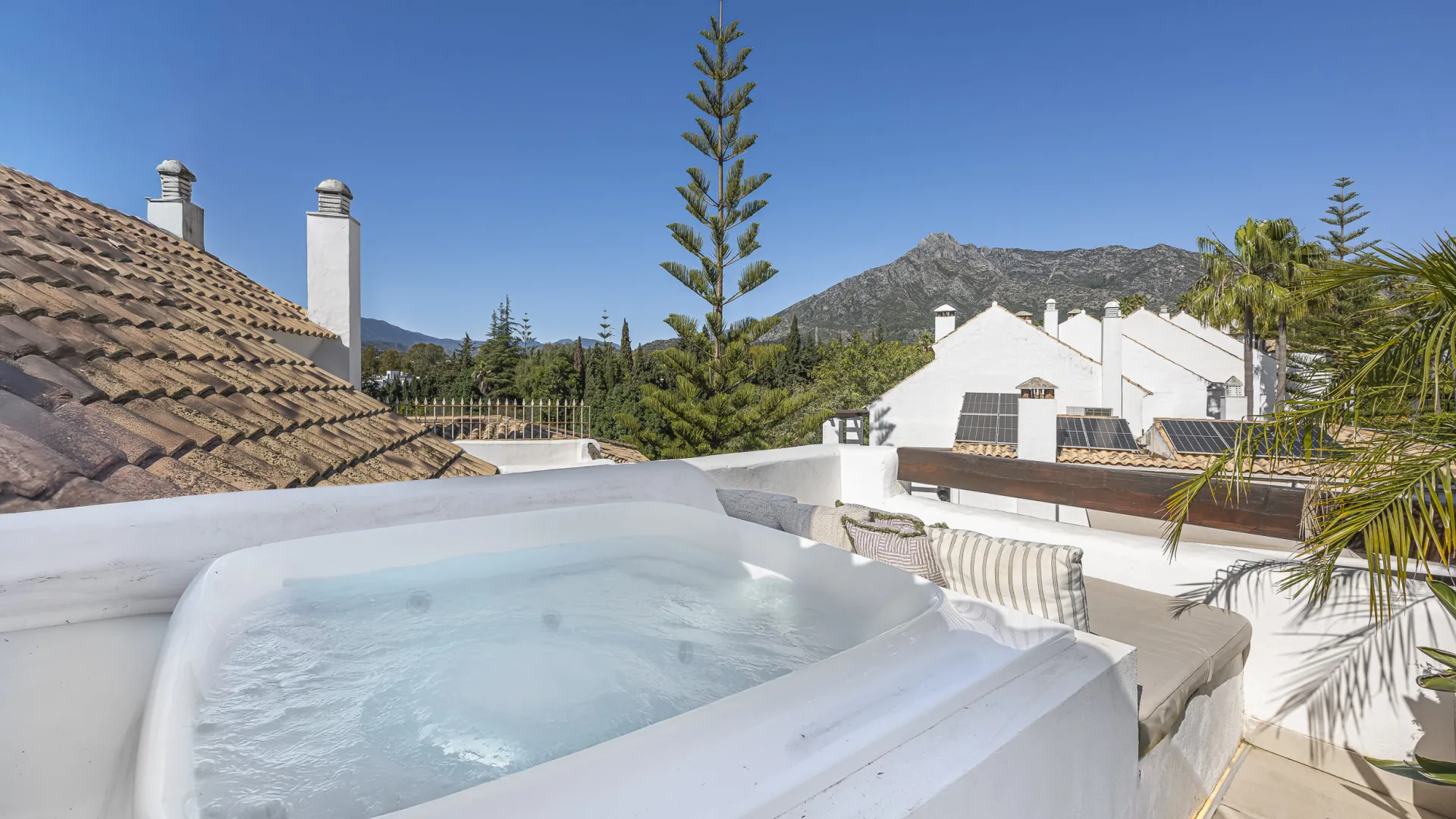 5 bedrooms town house for sale in Altos de Salamanca