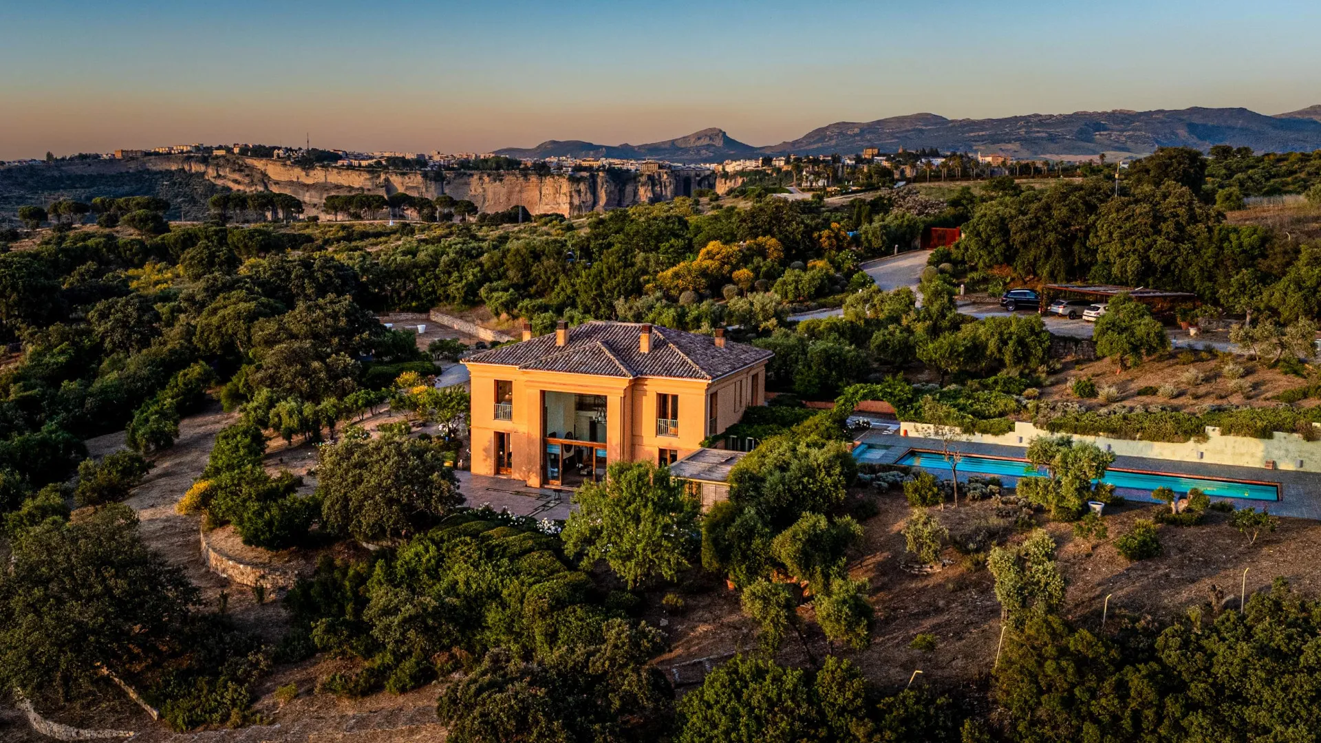 Villa for sale in Ronda with 4 bedrooms