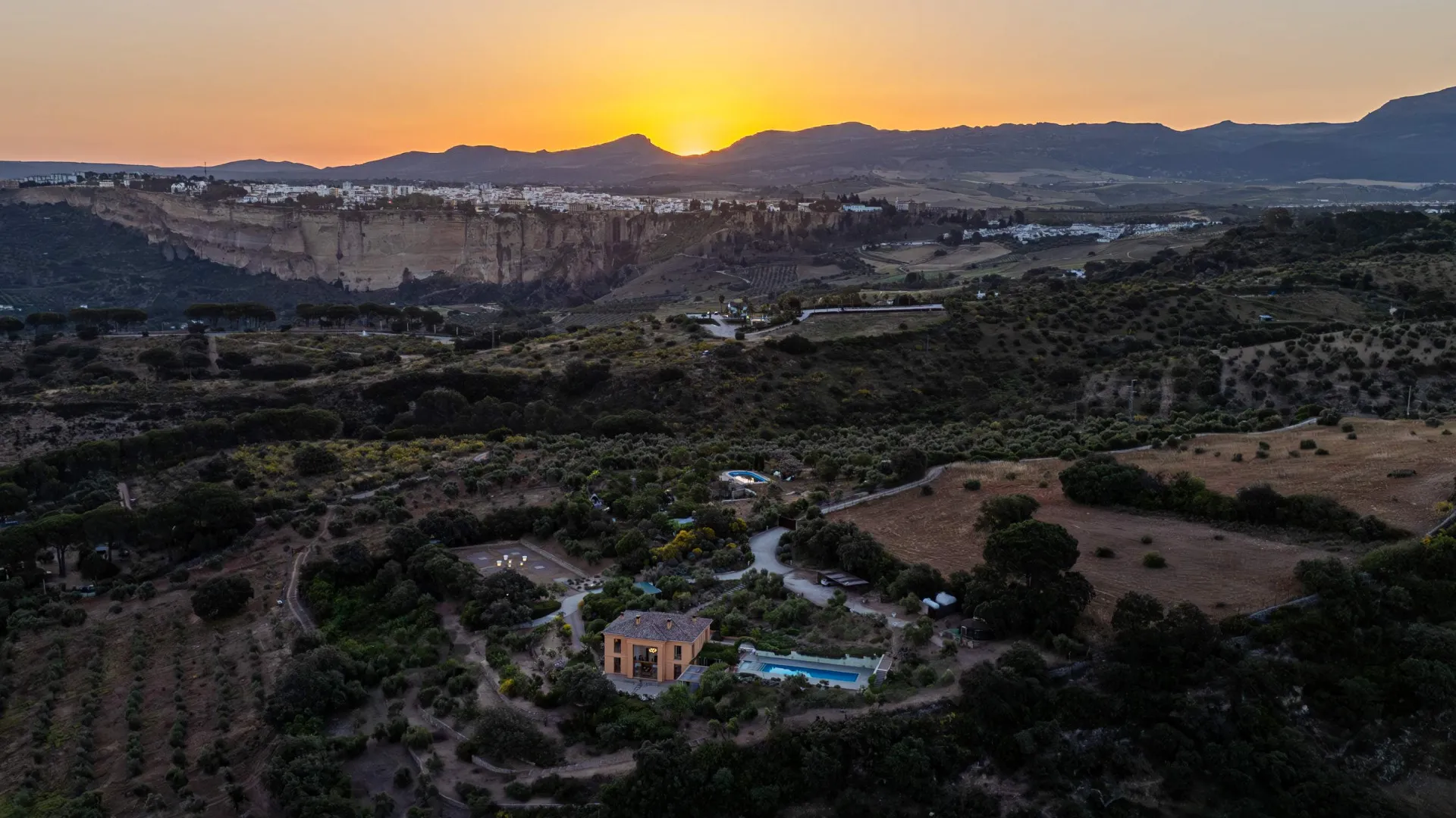 Villa for sale in Ronda with 4 bedrooms