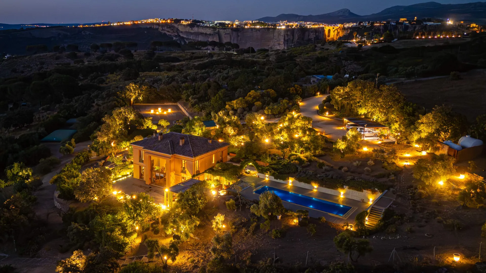 Villa for sale in Ronda with 4 bedrooms