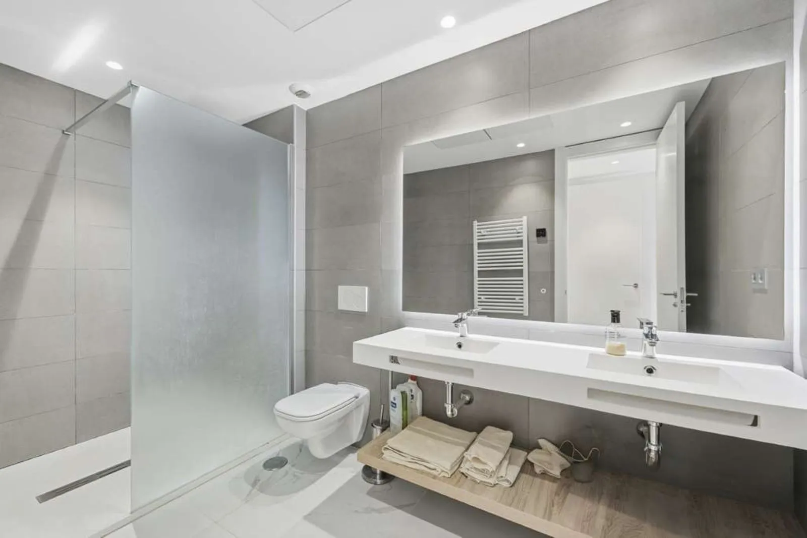 Apartamento planta baja con 2 dormitorios en venta en Las Mesas
