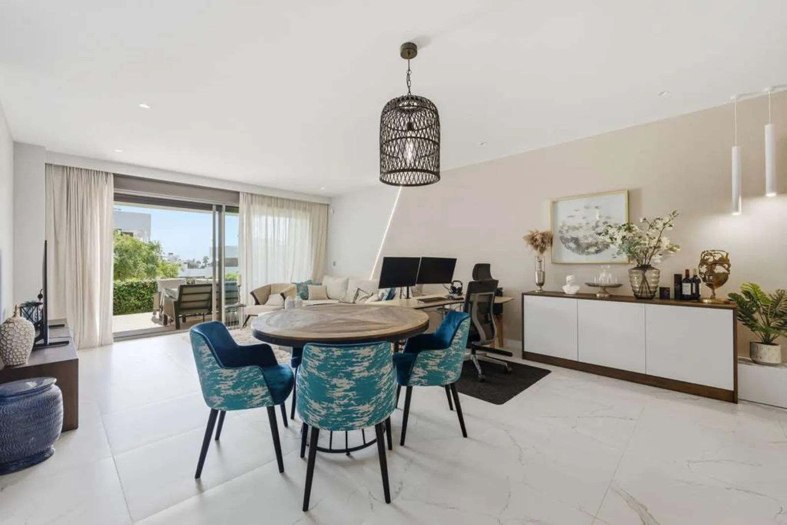 Apartamento planta baja con 2 dormitorios en venta en Las Mesas