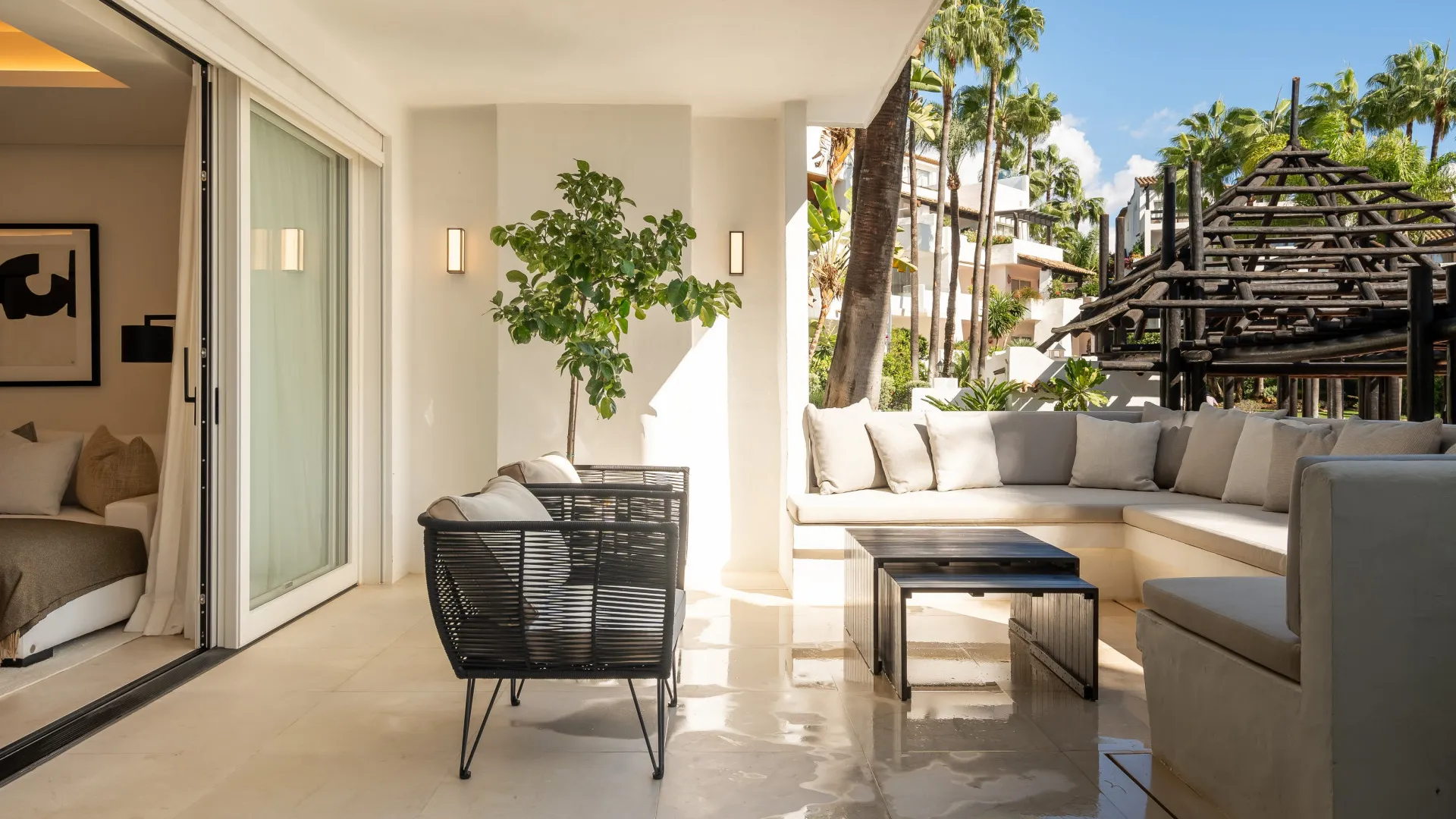 Se vende apartamento planta baja en Puente Romano