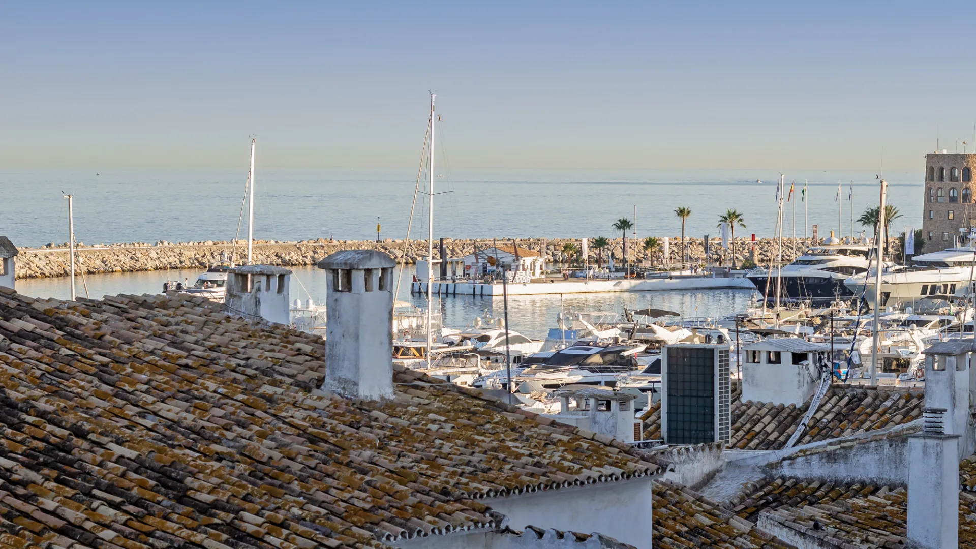 Apartment for sale in Marbella - Puerto Banus with 5 bedrooms