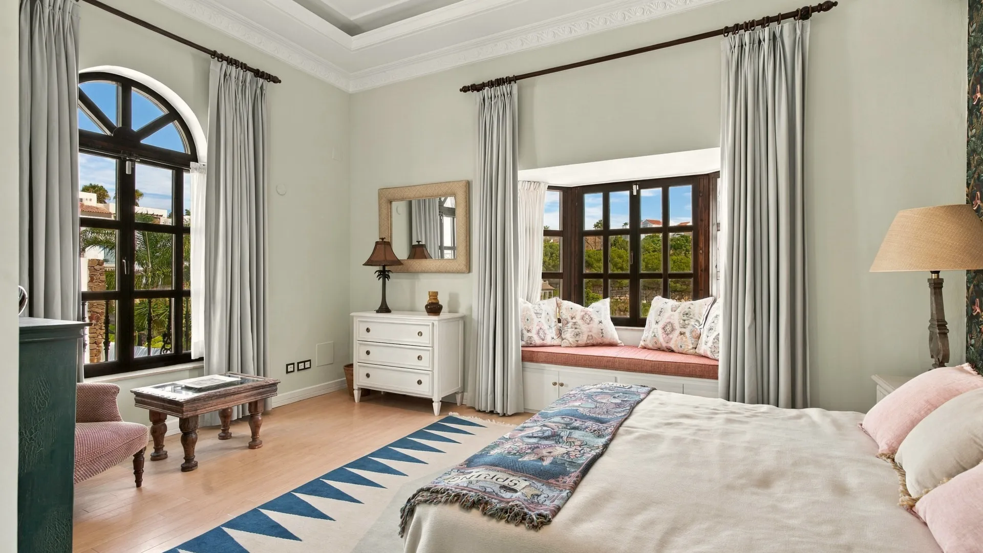 Villa for sale in Puerto del Capitan
