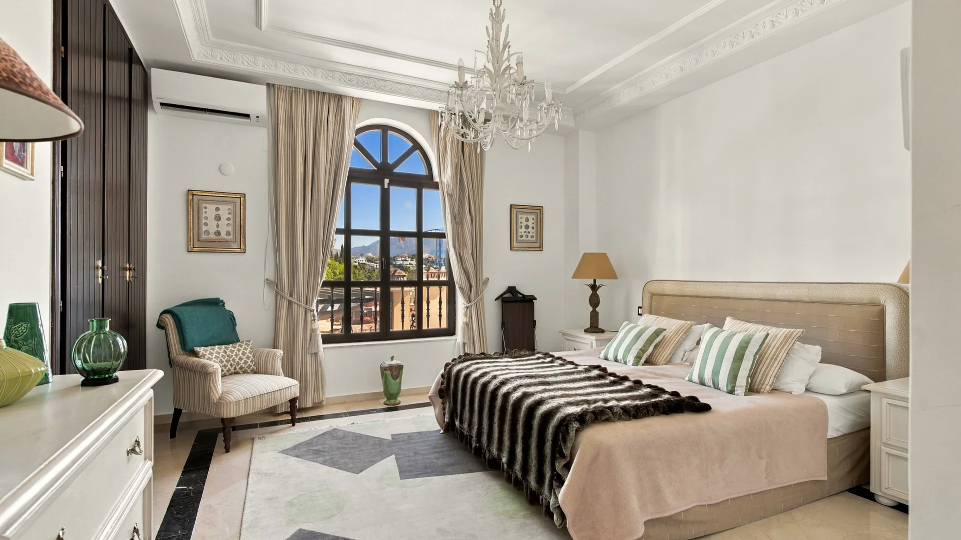 Villa for sale in Puerto del Capitan