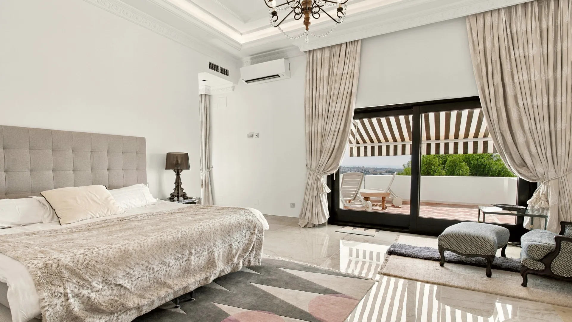 Villa for sale in Puerto del Capitan