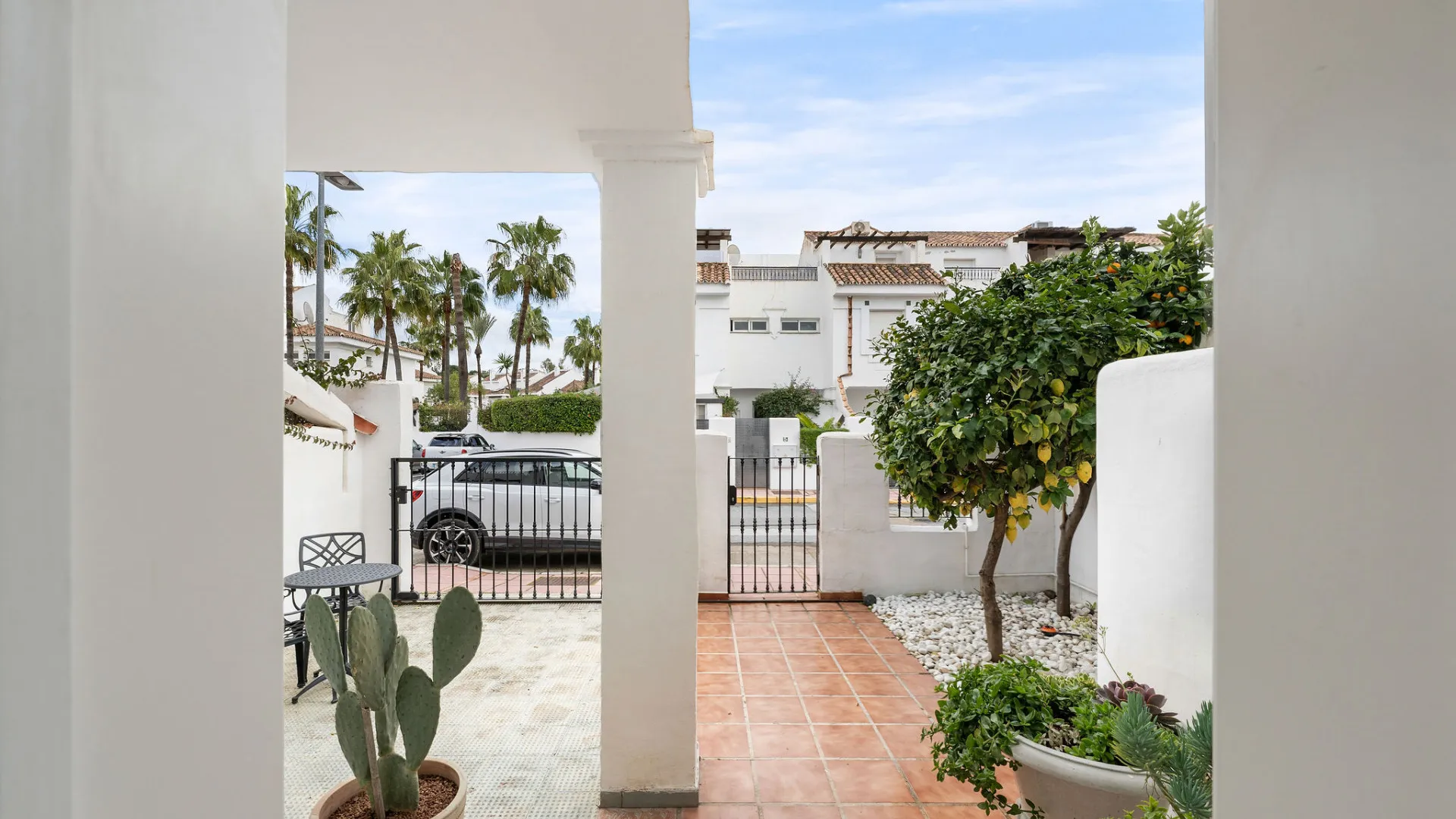 Los Naranjos de Marbella 4 bedrooms town house for sale