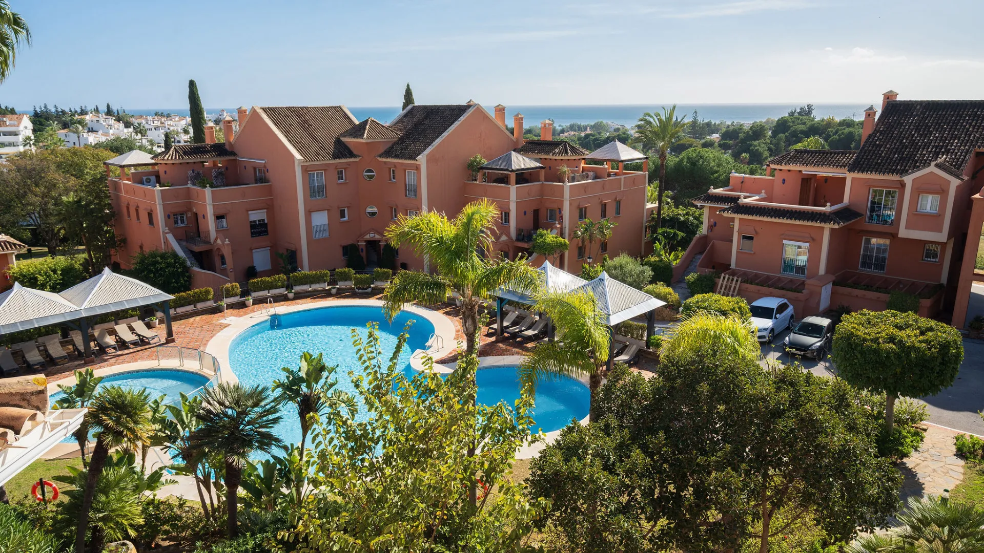 Buy 3 bedrooms duplex penthouse in Andalucia Alta