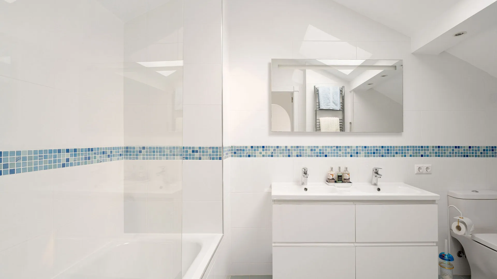 Buy 3 bedrooms duplex penthouse in Andalucia Alta