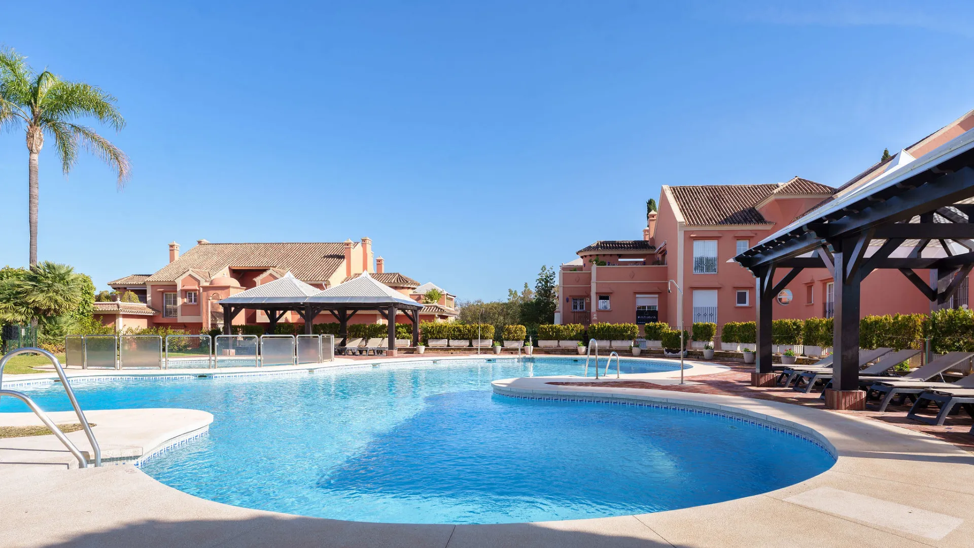 Buy 3 bedrooms duplex penthouse in Andalucia Alta