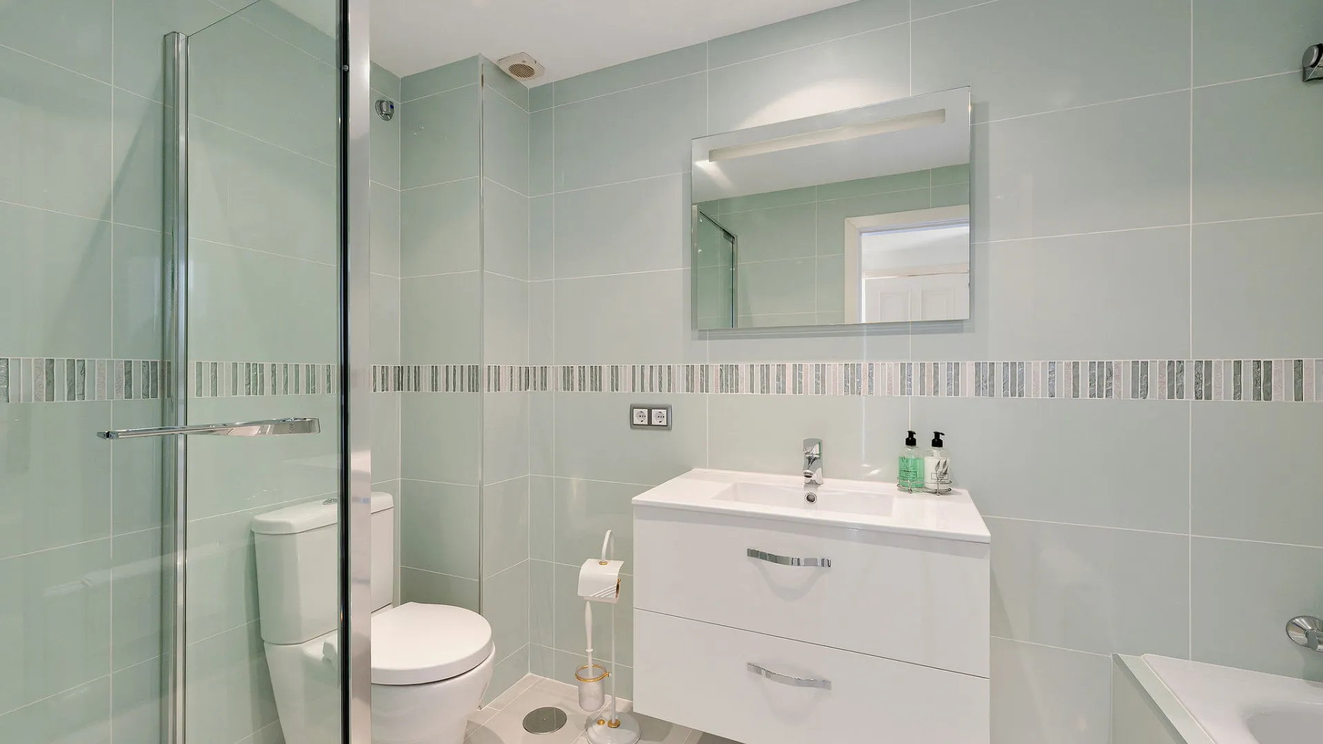 Buy 3 bedrooms duplex penthouse in Andalucia Alta