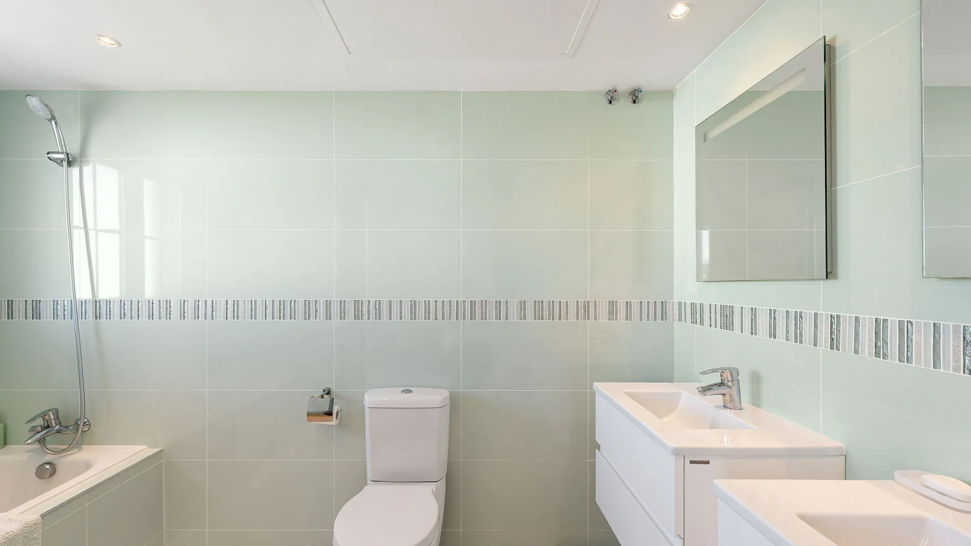 Buy 3 bedrooms duplex penthouse in Andalucia Alta