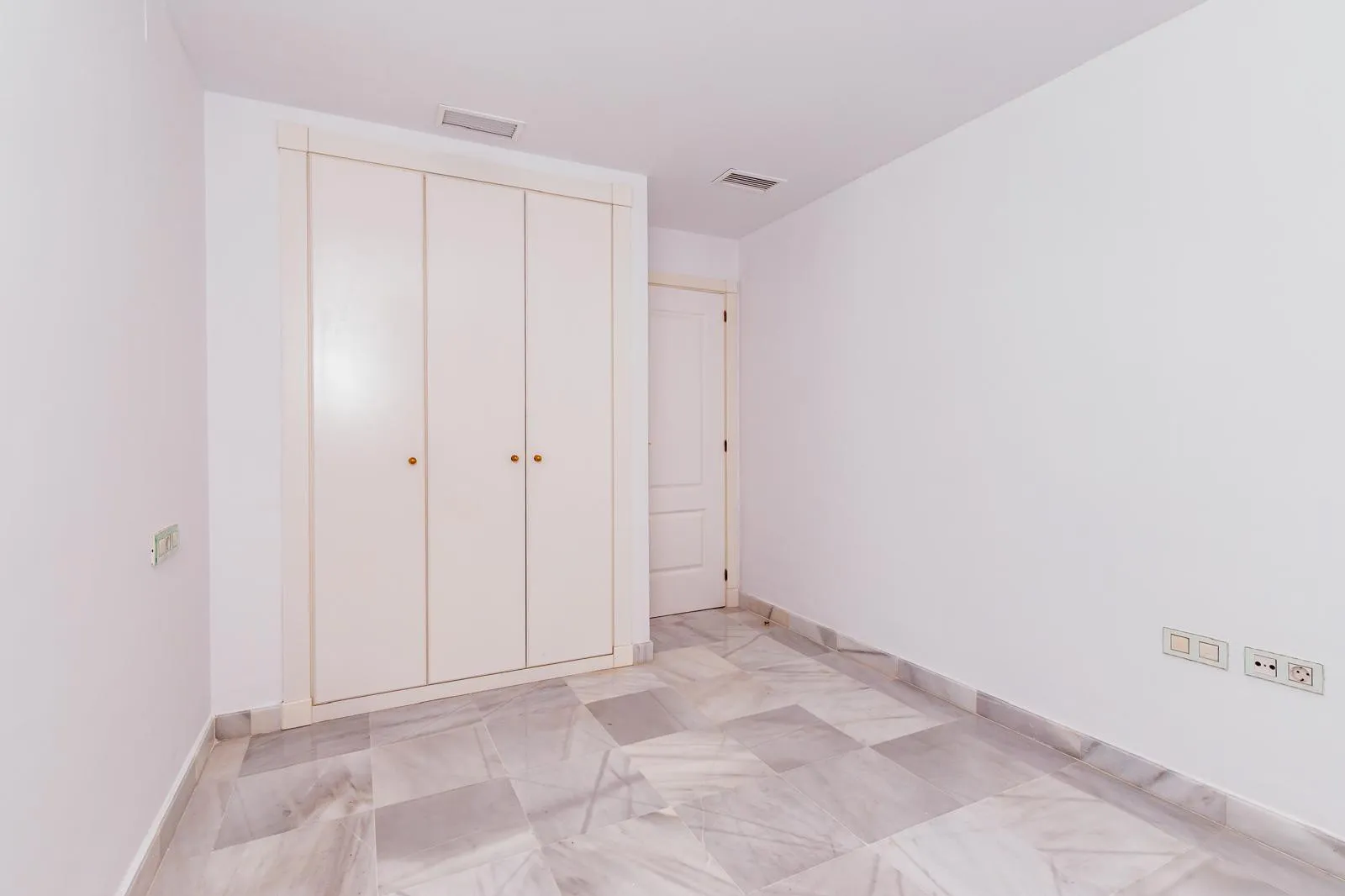 Comprar apartamento en Hacienda del Sol con 4 dormitorios