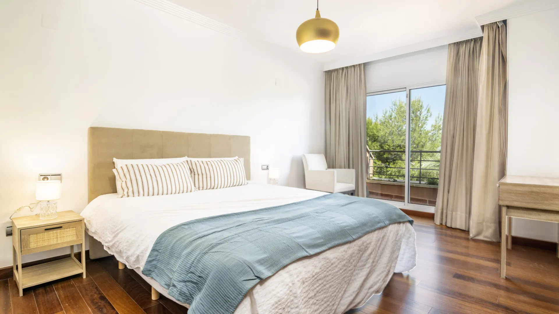 Buy apartment in Magna Marbella