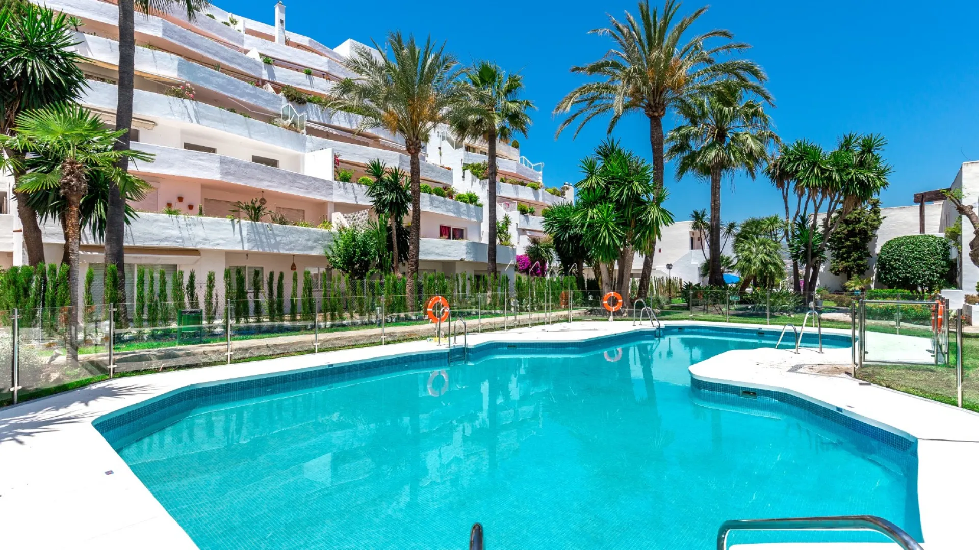 For sale Jardines de Andalucia ground floor apartment with 2 bedrooms