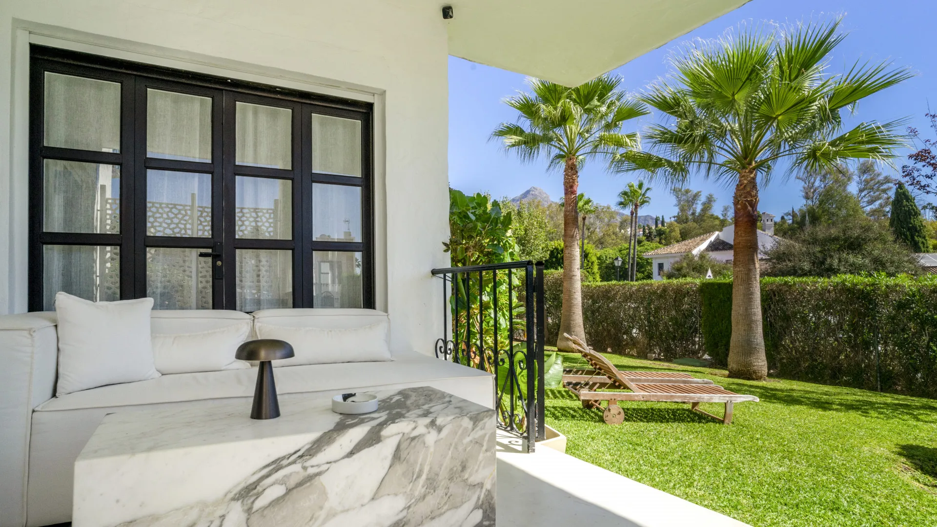Buy 3 bedrooms ground floor apartment in Las Cascadas
