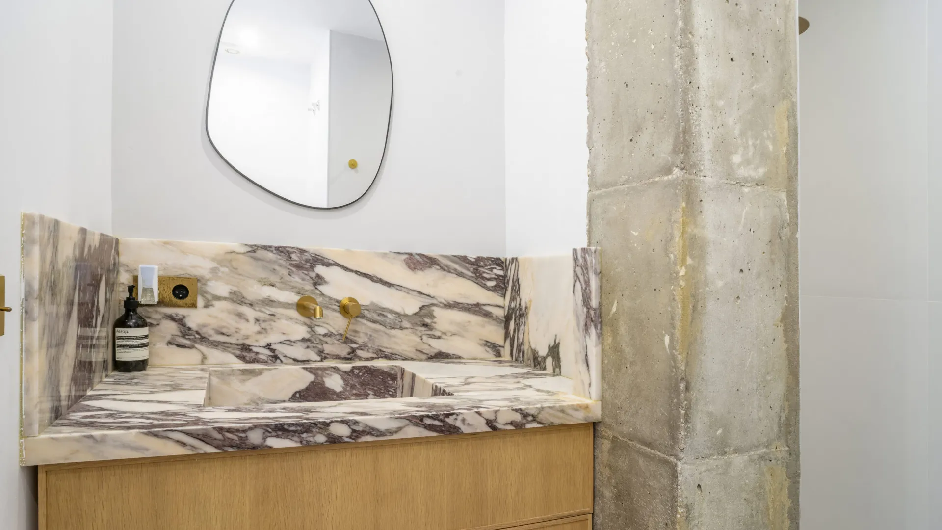 Buy 3 bedrooms ground floor apartment in Las Cascadas