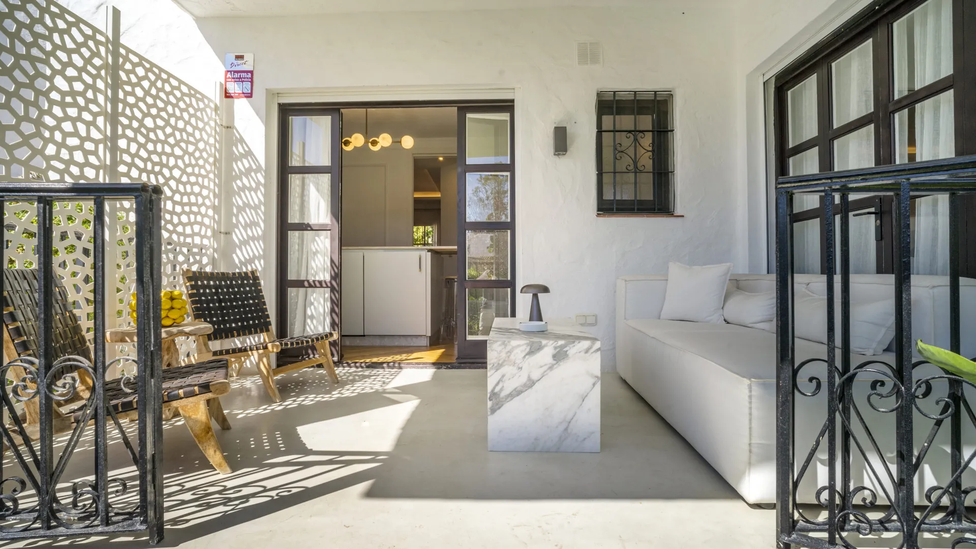 Buy 3 bedrooms ground floor apartment in Las Cascadas