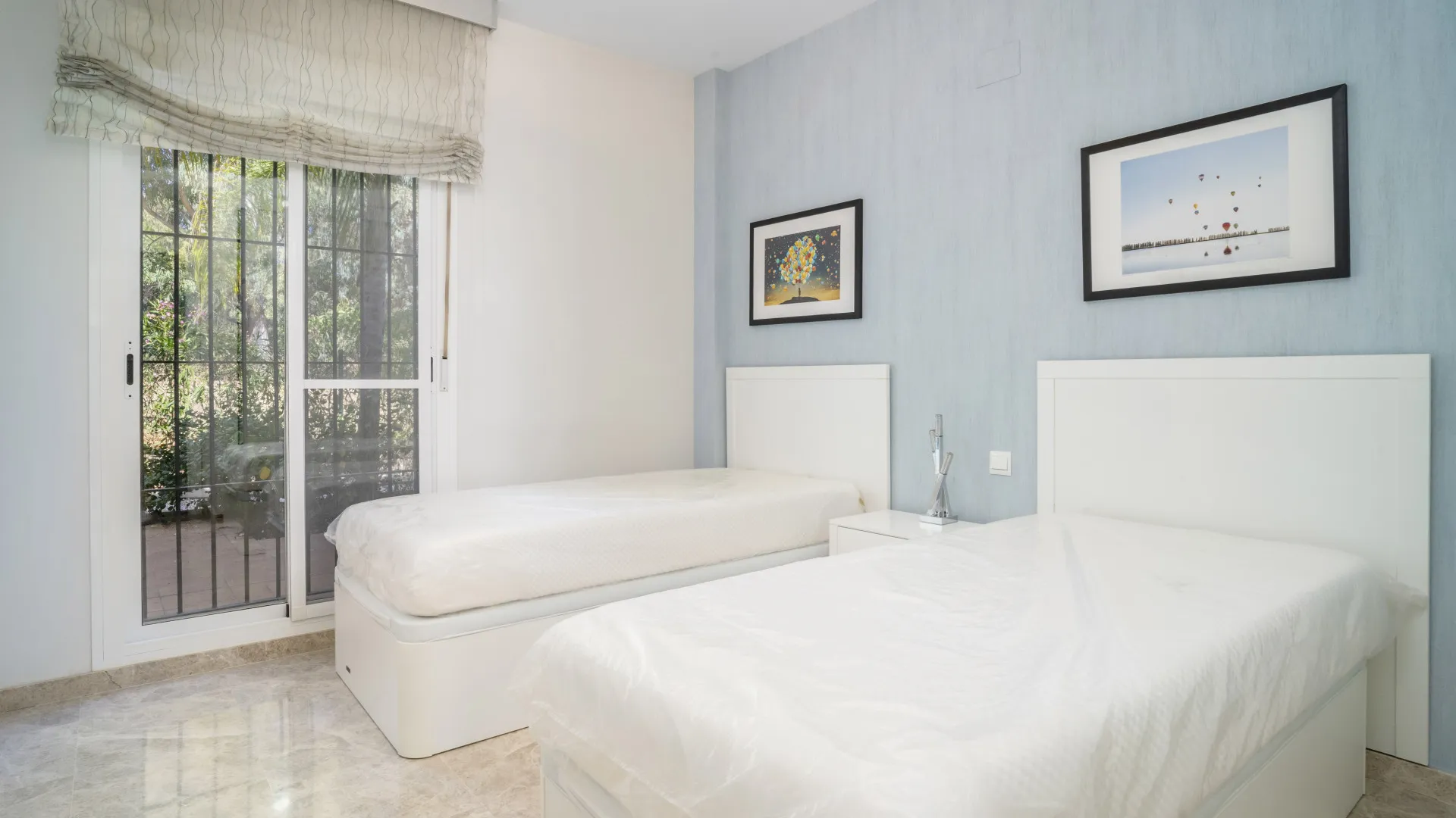 Apartamento planta baja en venta en Los Naranjos de Marbella