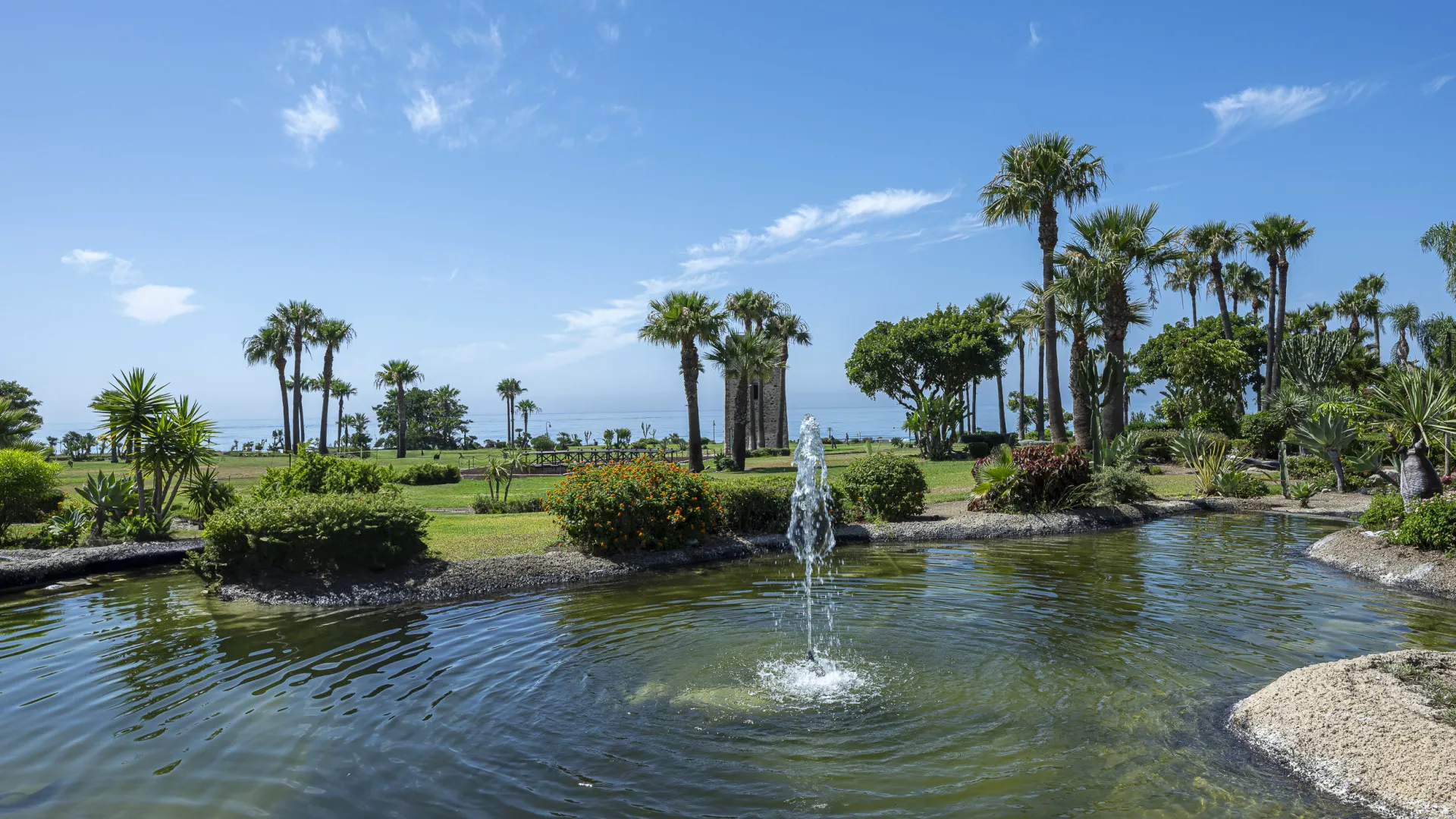 Apartamento planta baja en venta en Menara Beach
