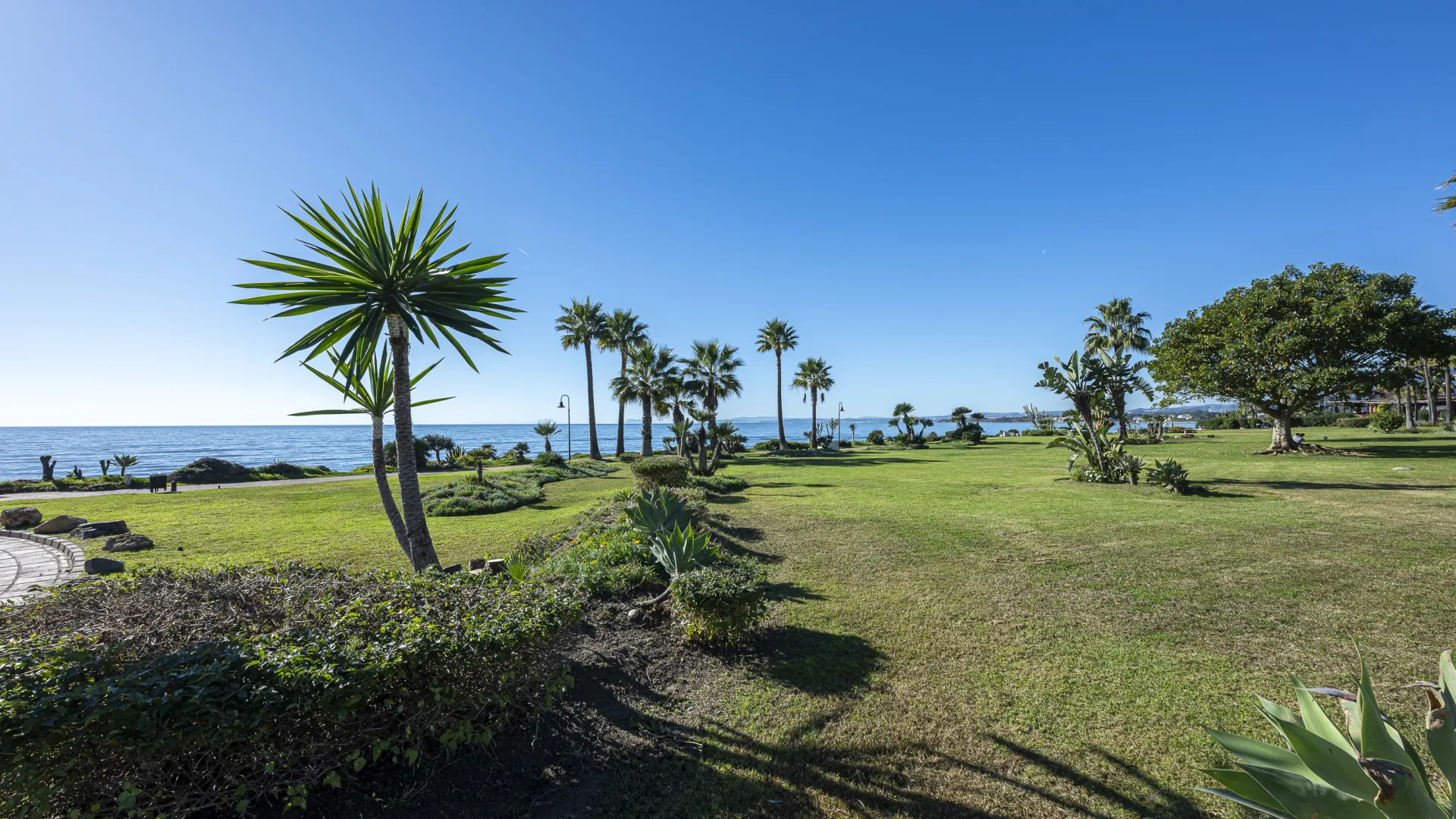 Apartamento planta baja en venta en Menara Beach