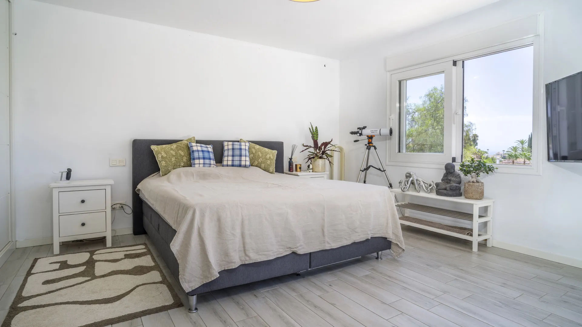 Villa for sale in Los Naranjos Hill Club with 4 bedrooms