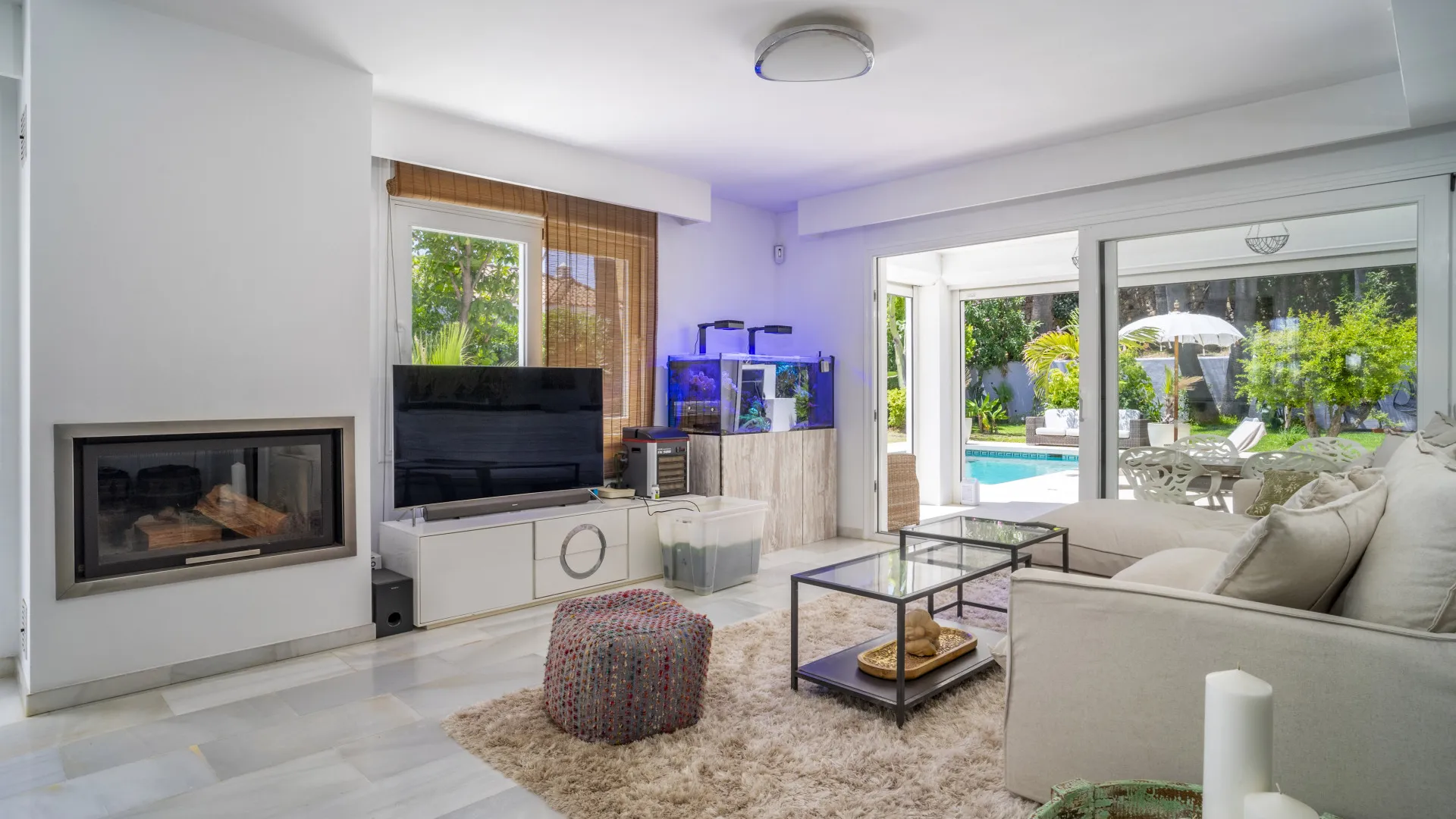 Villa for sale in Los Naranjos Hill Club with 4 bedrooms