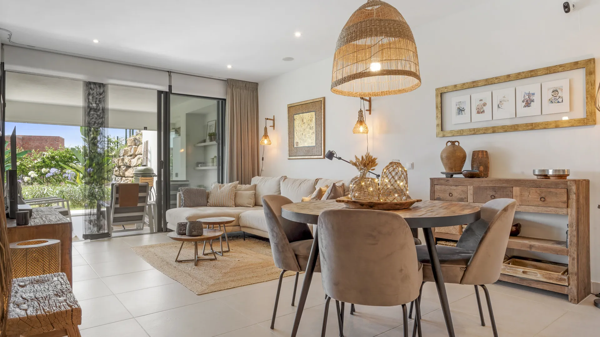 For sale ground floor apartment in Estepona Golf