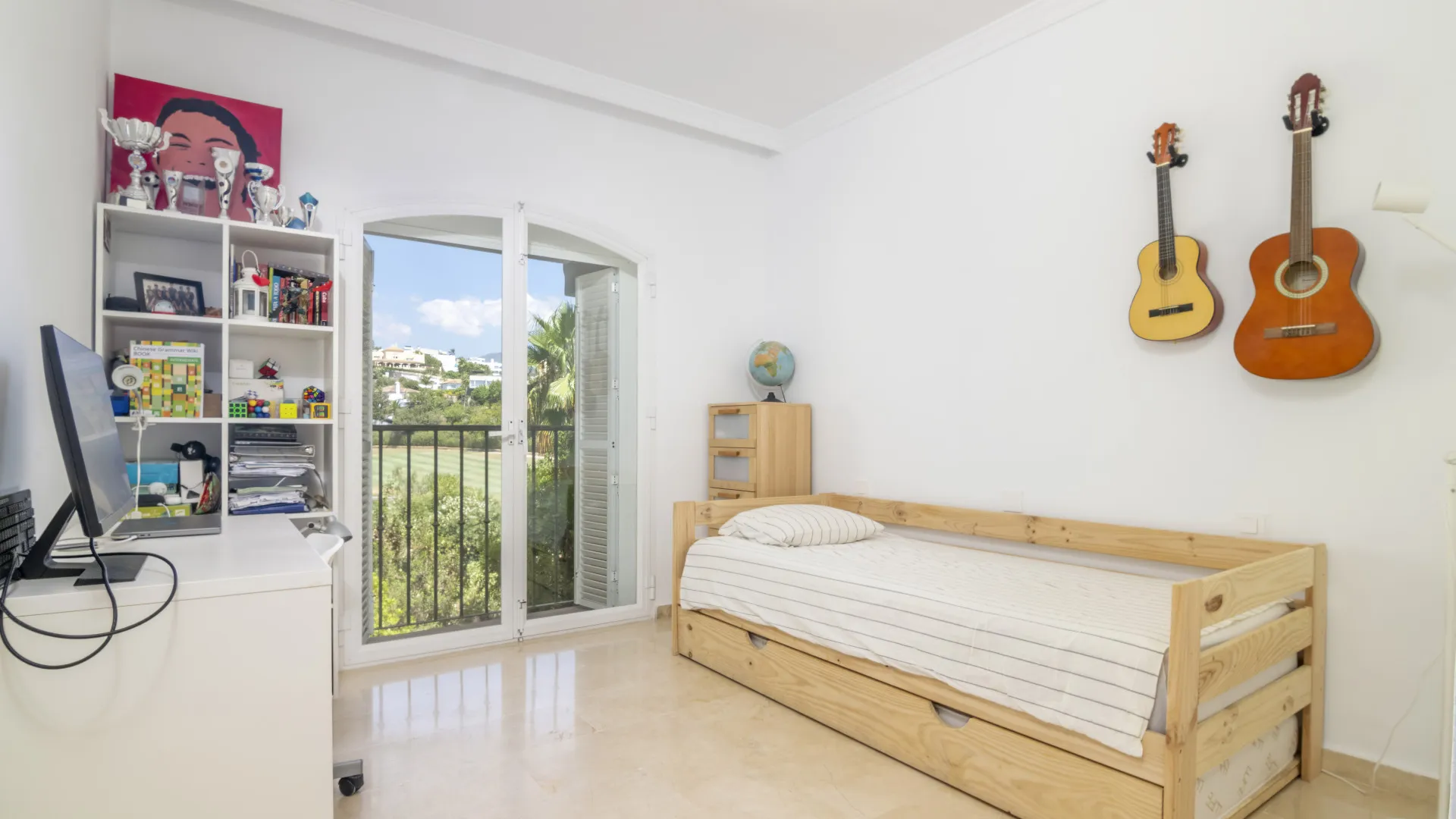 Se vende adosado en Las Encinas de 4 dormitorios