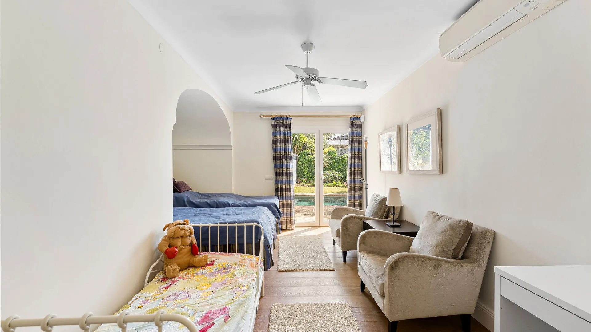 Villa a la venta con 4 dormitorios en Nueva Andalucia