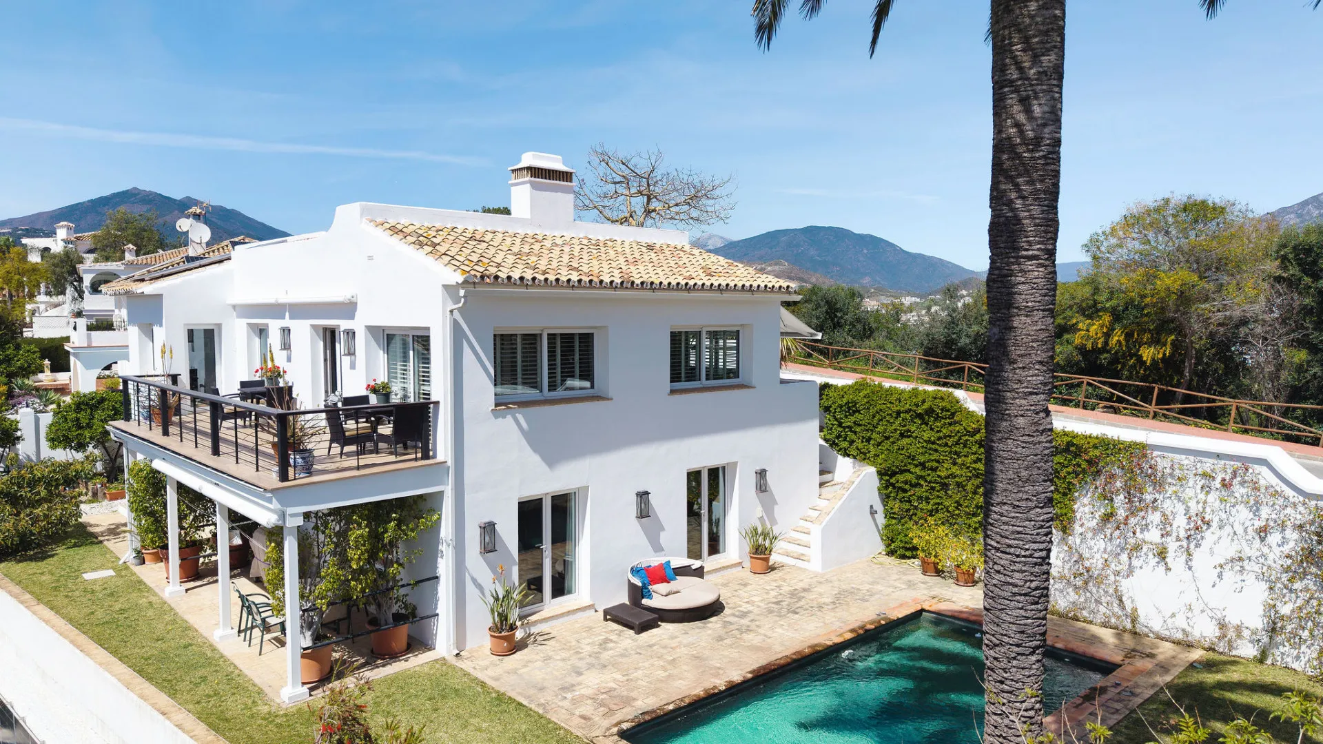 Villa a la venta con 4 dormitorios en Nueva Andalucia