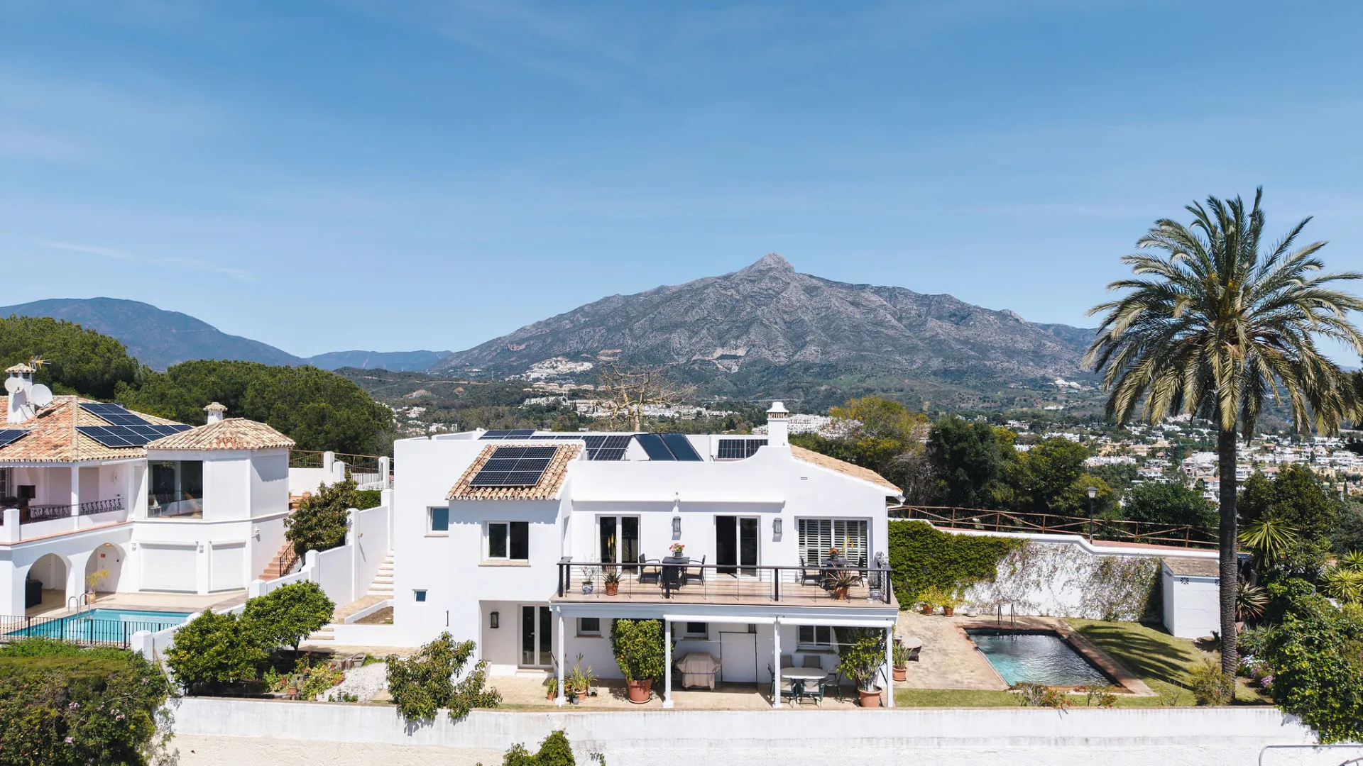 Villa a la venta con 4 dormitorios en Nueva Andalucia