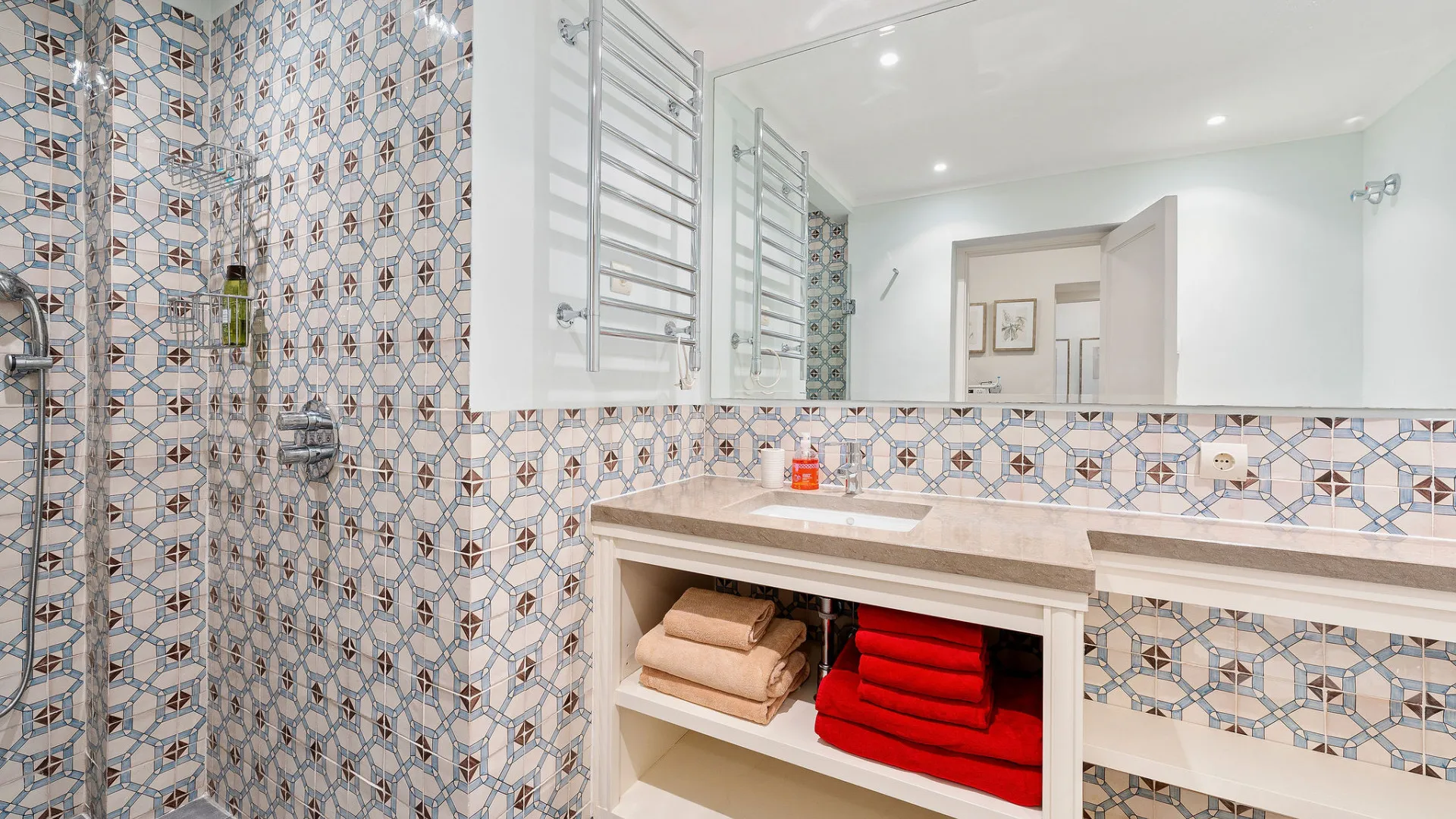 Villa a la venta con 4 dormitorios en Nueva Andalucia