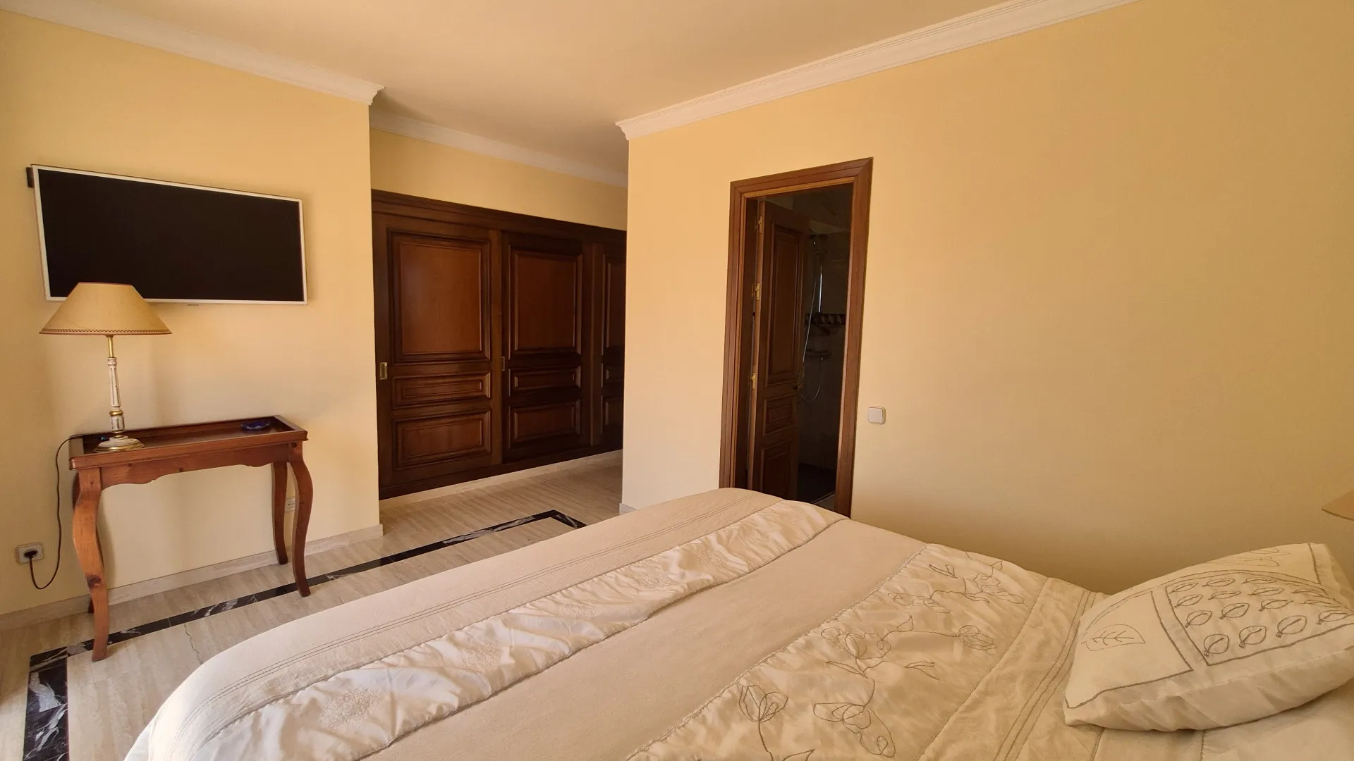 For sale La Campana 3 bedrooms villa