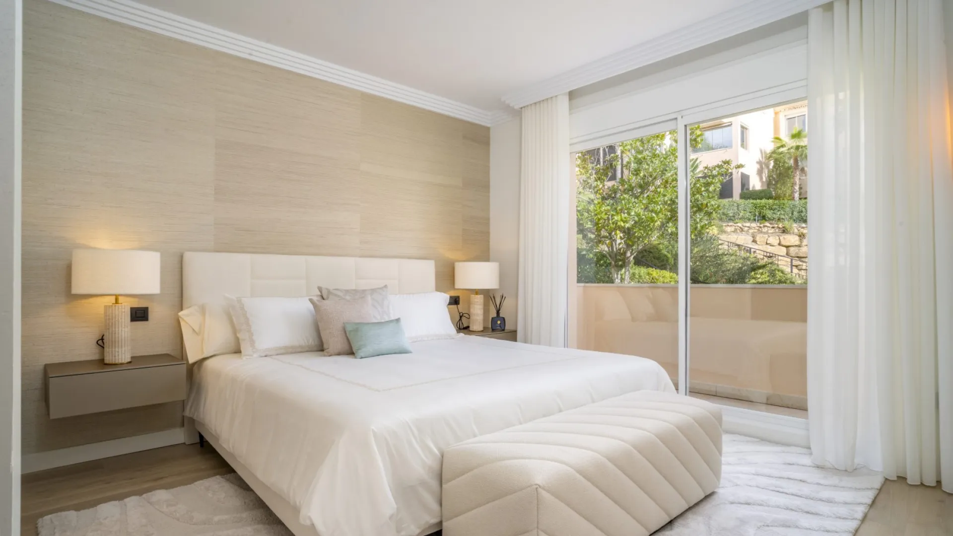 Apartment for sale in Albatross Hill