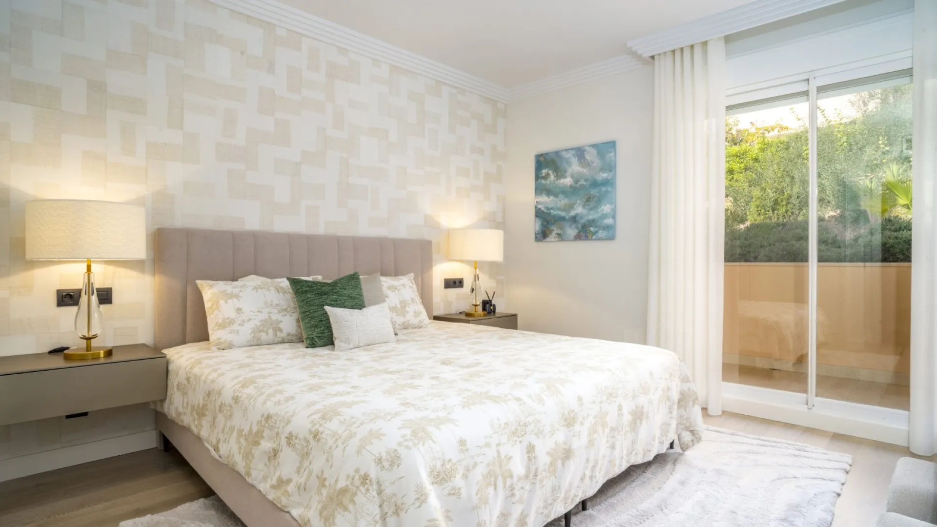 Apartment for sale in Albatross Hill