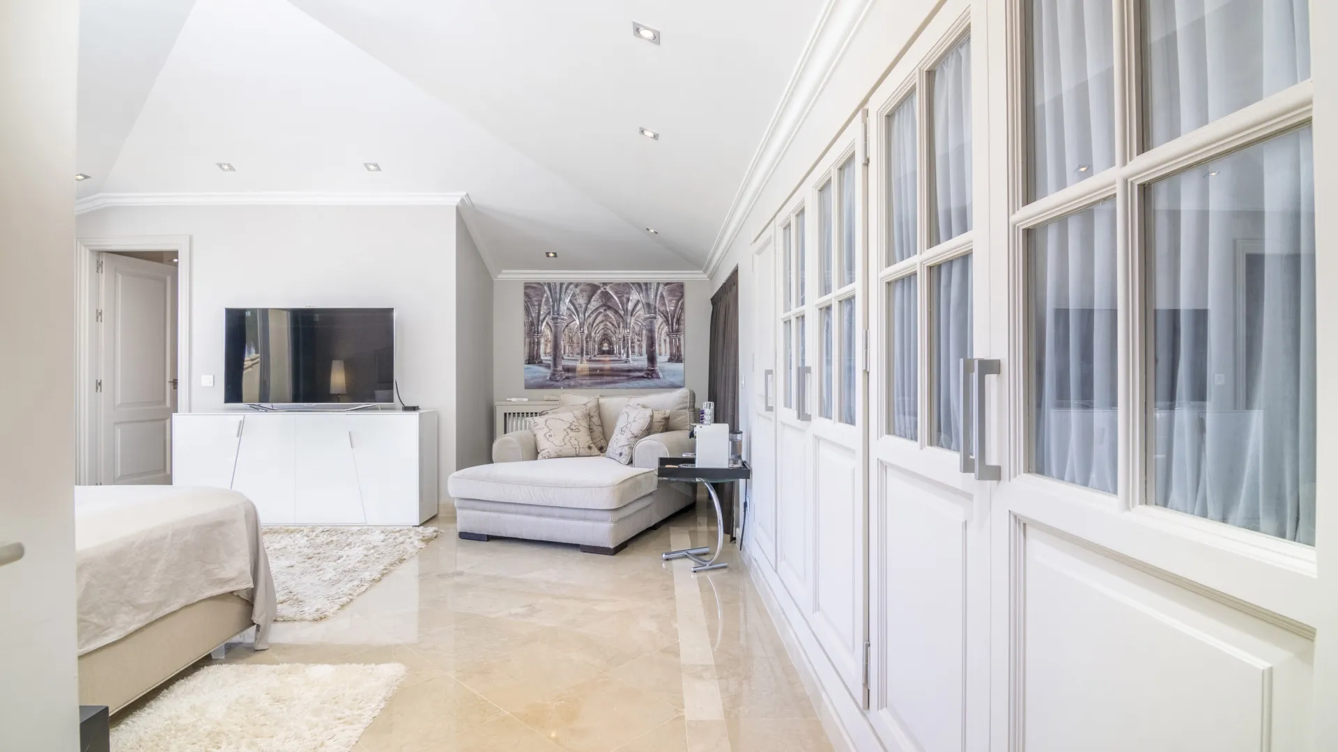 Buy duplex penthouse in Las Alamandas