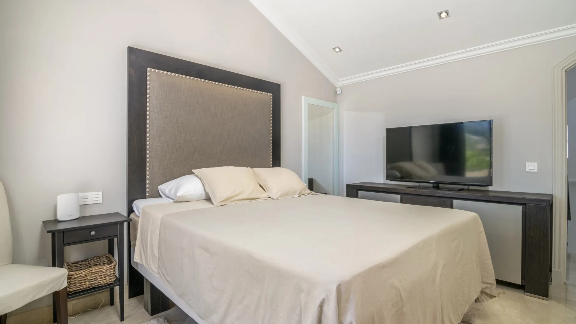 Buy duplex penthouse in Las Alamandas