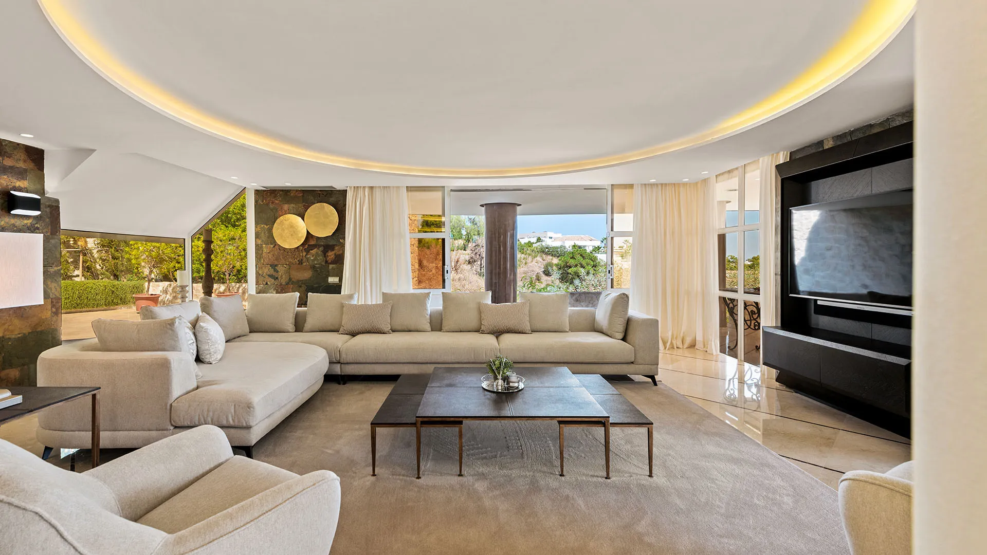 Villa for sale in La Quinta with 5 bedrooms