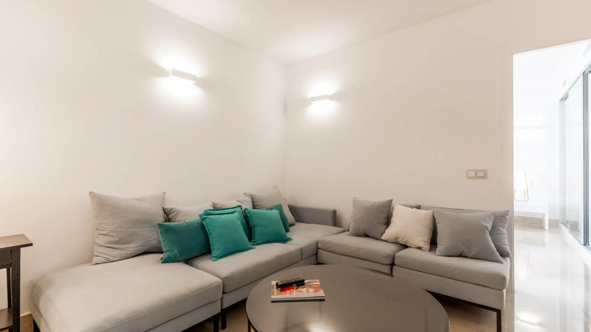 Comprar villa con 6 dormitorios en Las Brisas