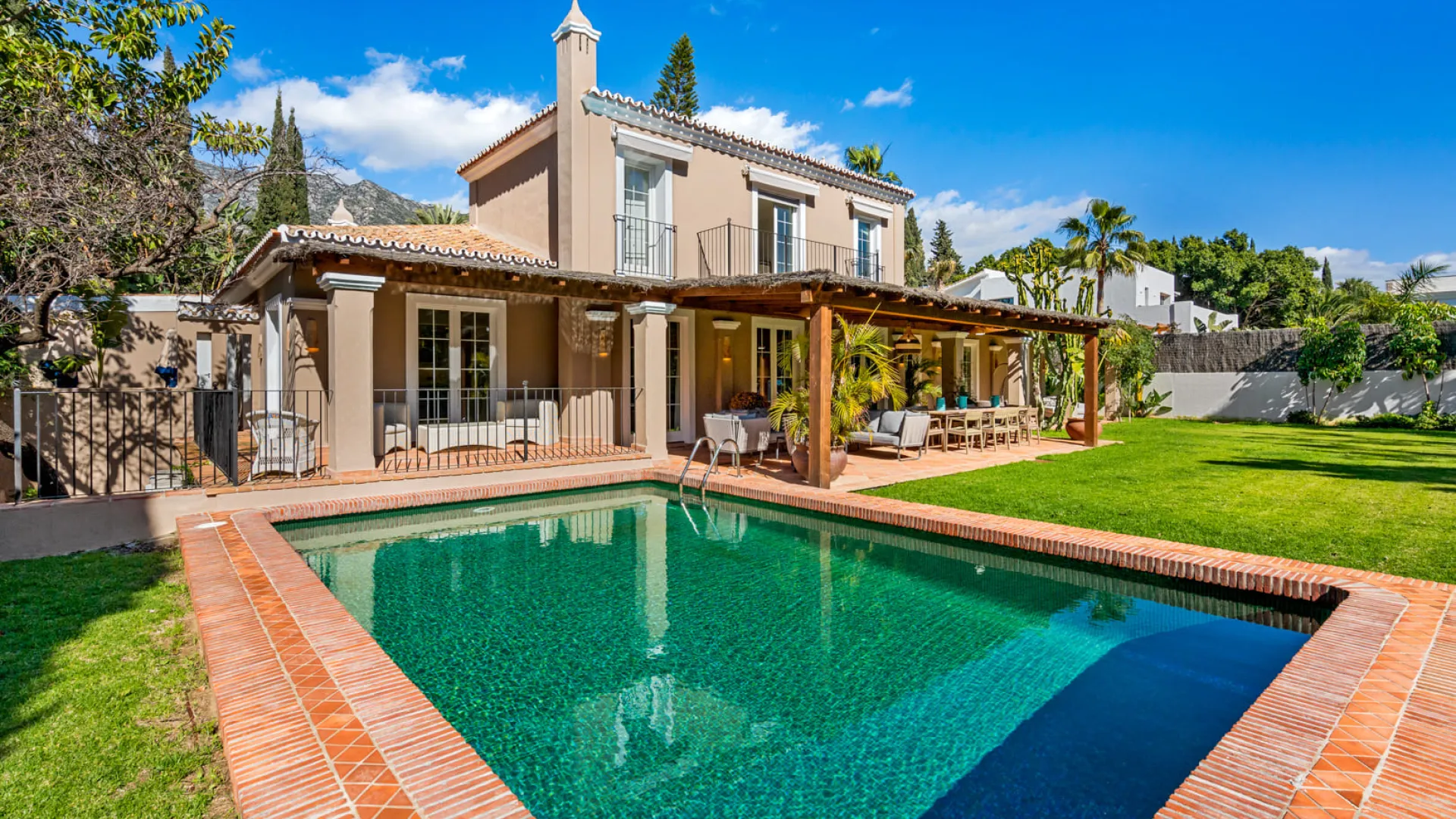 For sale Nagüeles 4 bedrooms villa