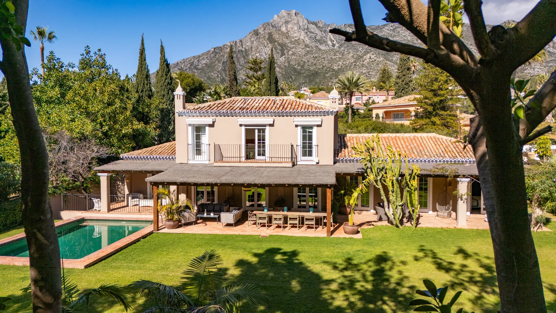 For sale Nagüeles 4 bedrooms villa
