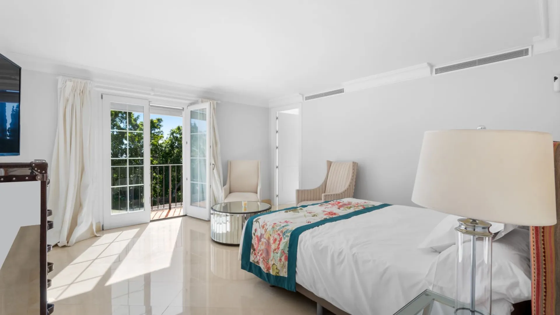 For sale Nagüeles 4 bedrooms villa