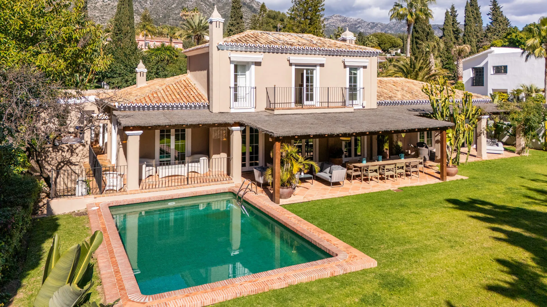 For sale Nagüeles 4 bedrooms villa