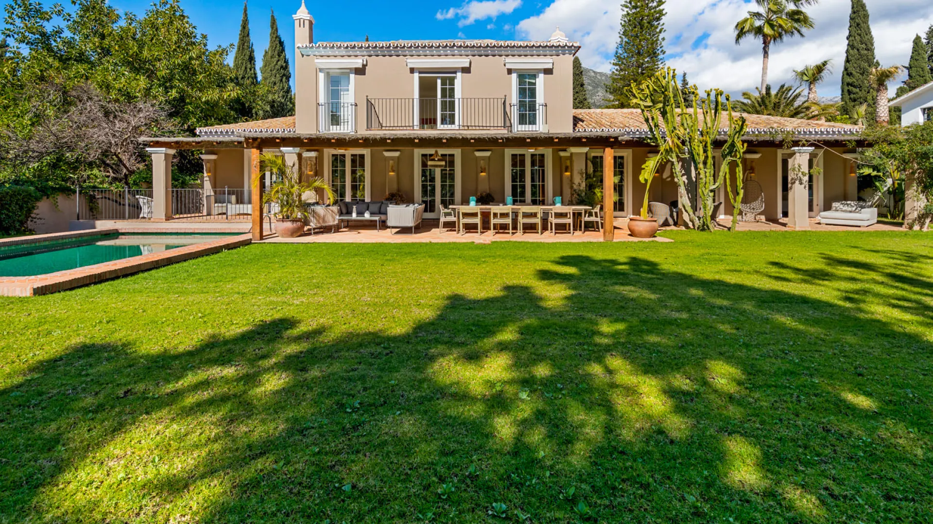For sale Nagüeles 4 bedrooms villa